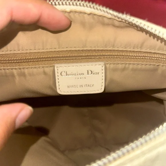 Elegant Cream Dior Shoulder Bag🤍 - Picture 8 of 15